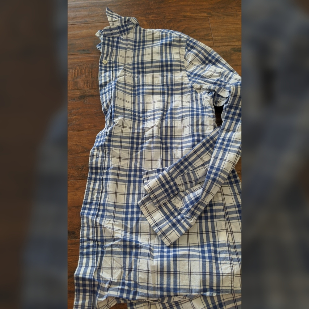 Gap button down
